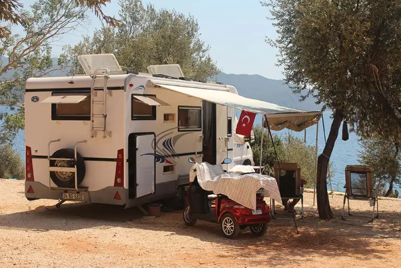 Kash Kamping photo 5